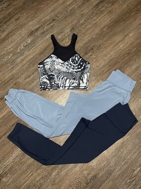 GUC Lululemon Blue/Navy Bundle (Early Releases). Size Top 6/Bottoms 4